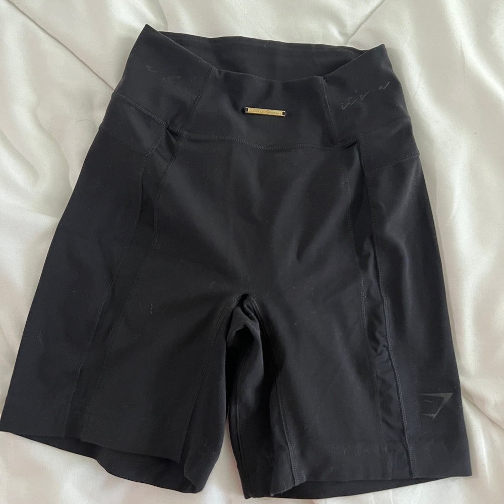 Gym shark x Whitney Simmons bike shorts